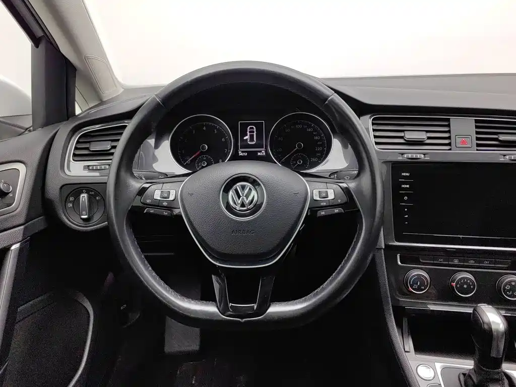 Volkswagen Golf — миниатюра 11