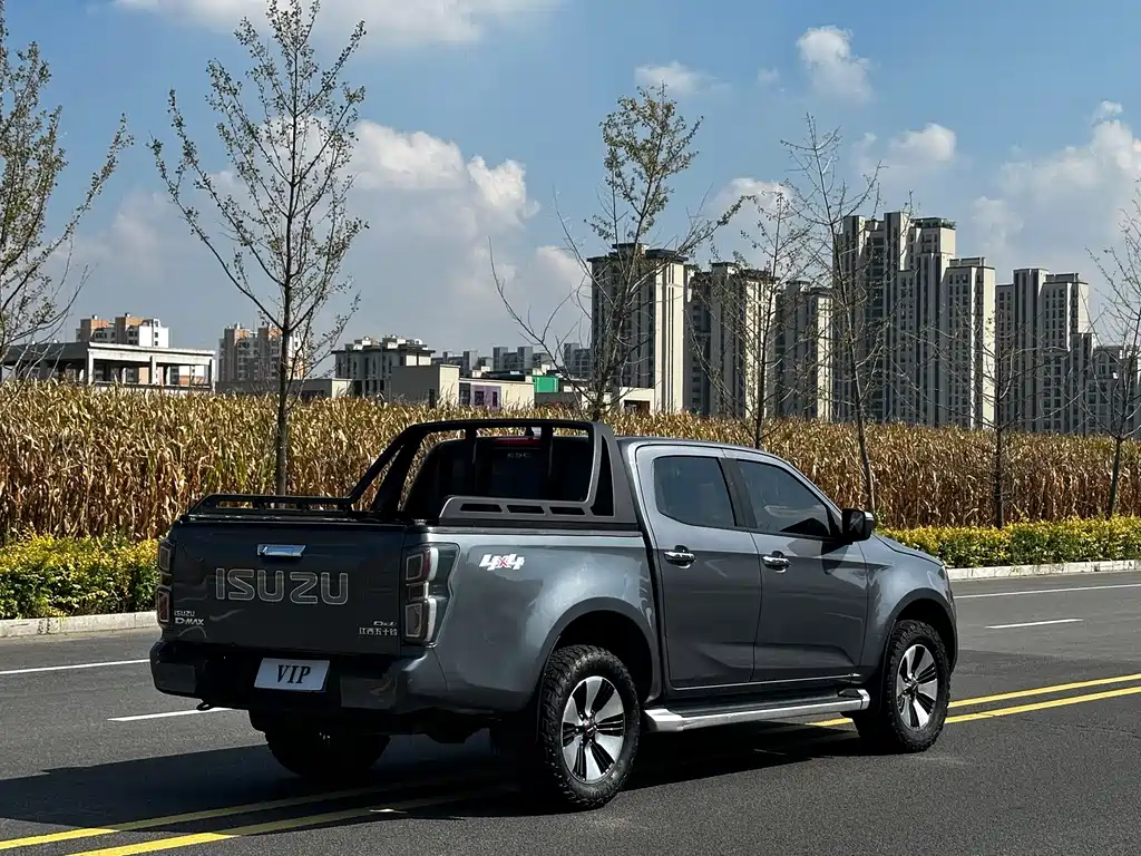 Isuzu D-MAX — миниатюра 7