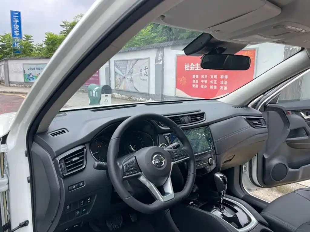 Nissan X-Trail — миниатюра 11