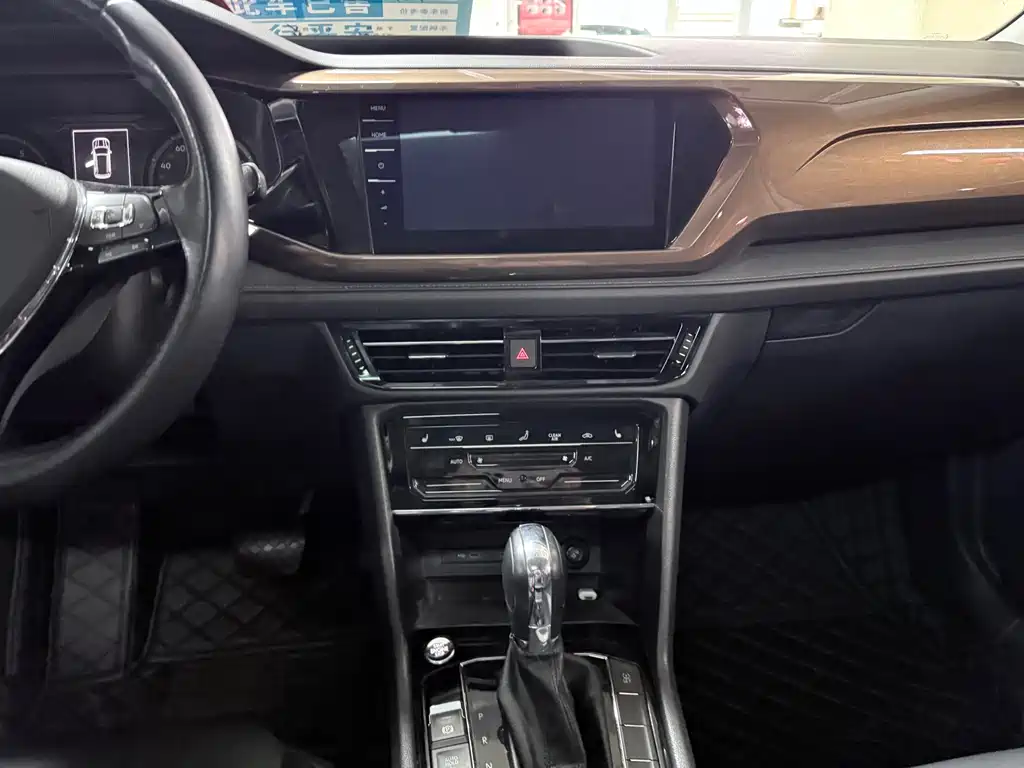 Volkswagen Tharu - фото 15