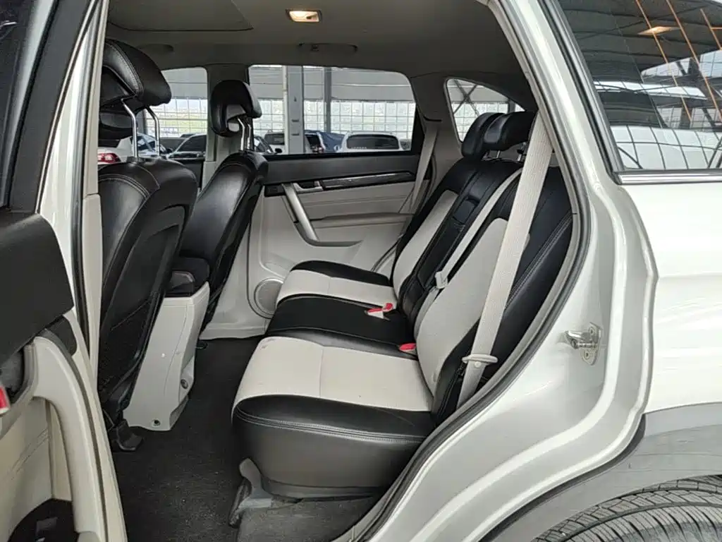 Chevrolet Captiva — миниатюра 17