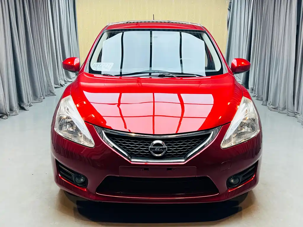 Nissan Tiida — миниатюра 2