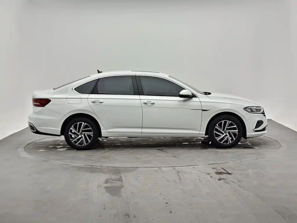 Volkswagen Lavida — миниатюра 3