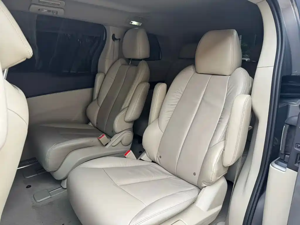 Buick GL8 — миниатюра 5