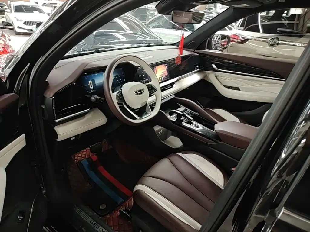 Geely Xingyue L — миниатюра 16