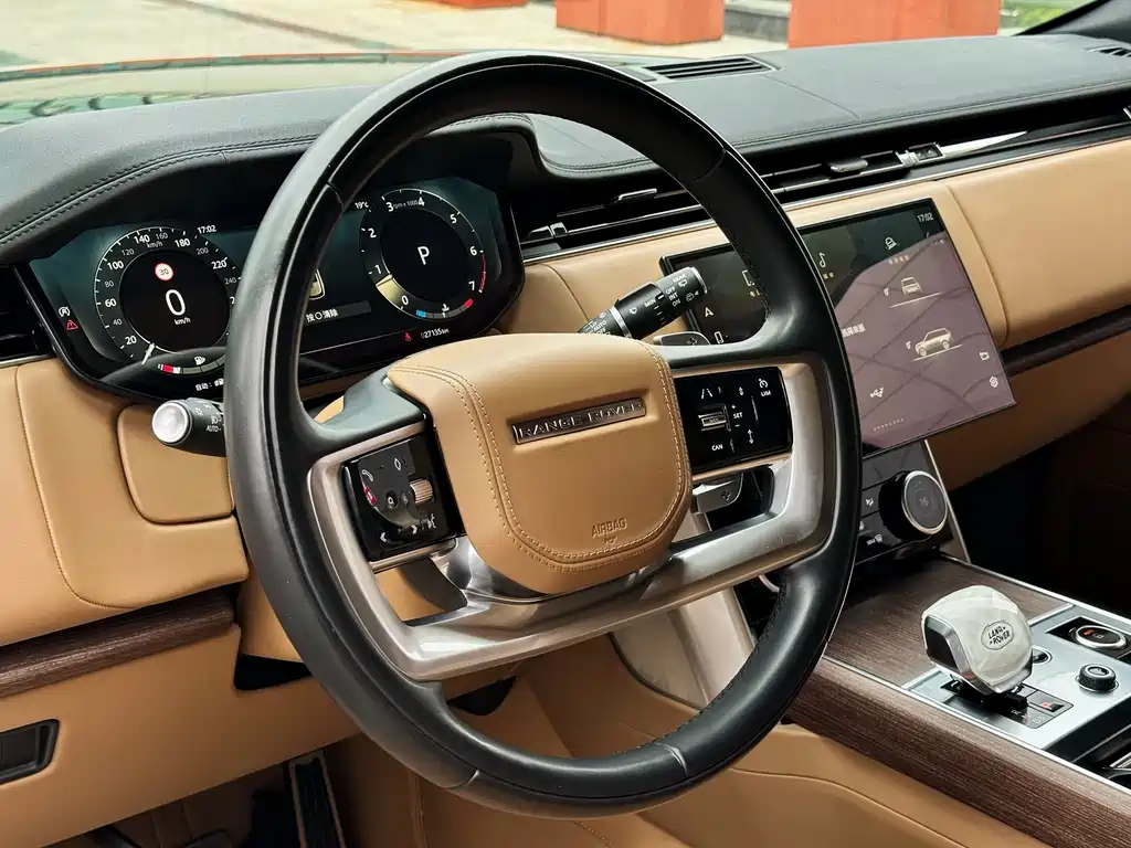 Land Rover Range Rover 2023 3.0 L6 400PS мест Long Wheelbase
