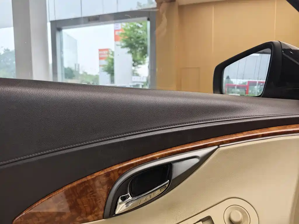 Buick LaCrosse 2012 2.4L SIDI