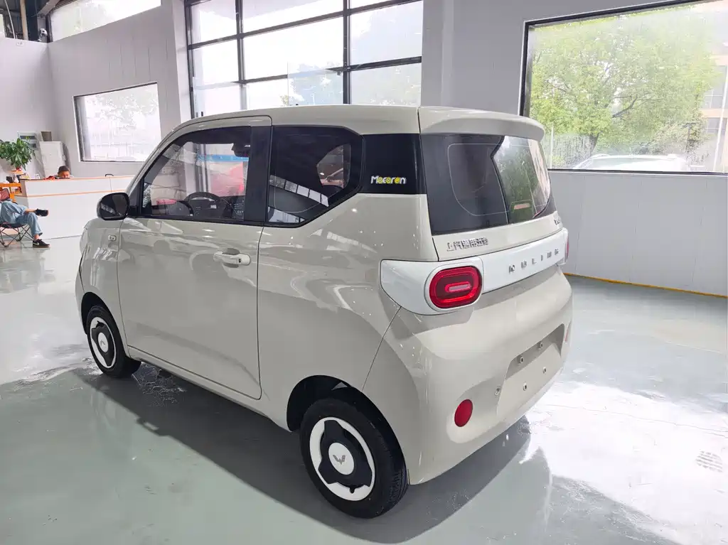 Wuling MINIEV — миниатюра 4