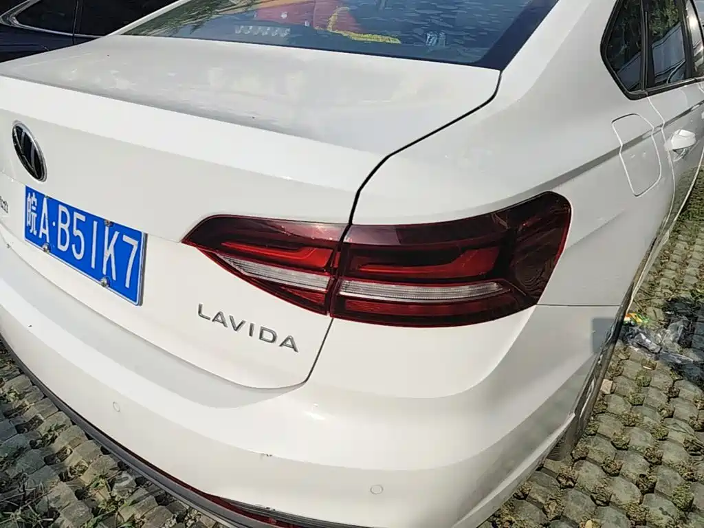 Volkswagen Lavida — миниатюра 8