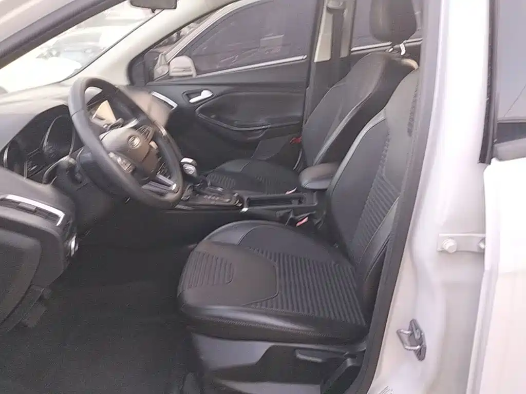Ford Focus — миниатюра 15
