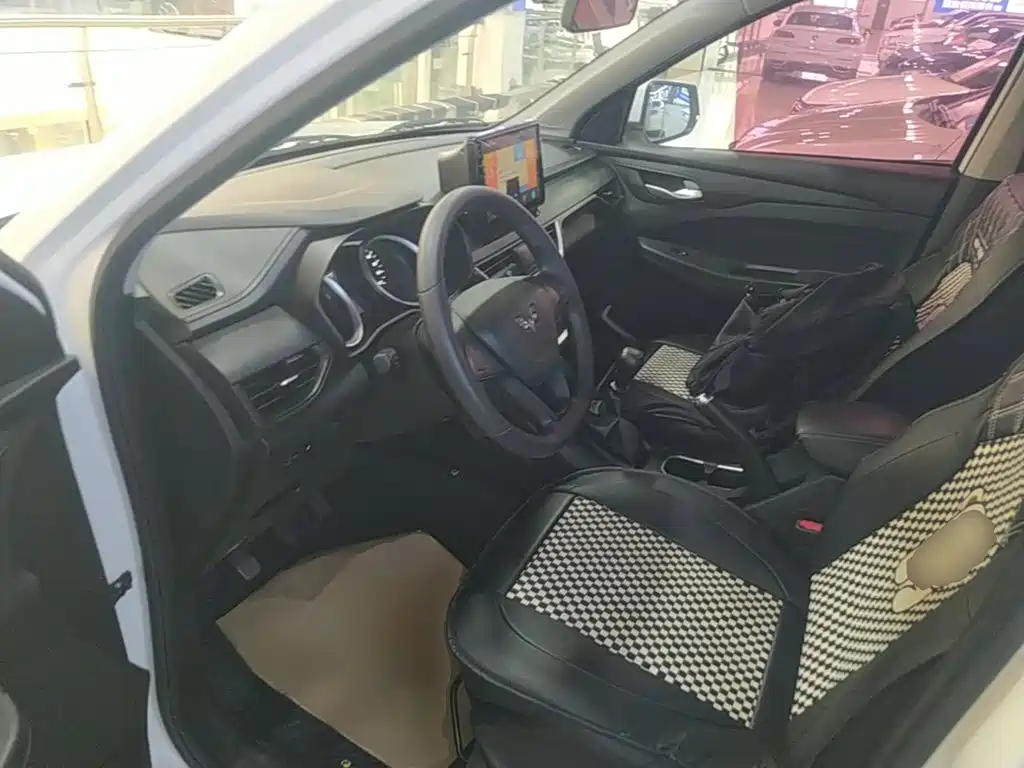 Wuling Hongguang S3 — миниатюра 16