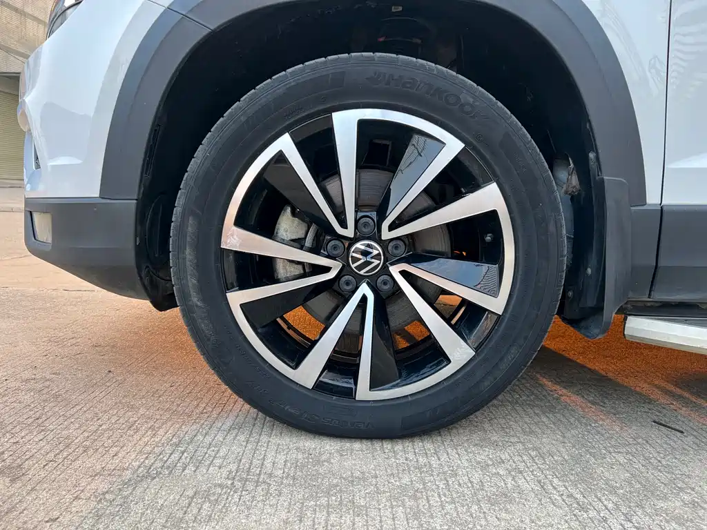 Volkswagen Tharu — миниатюра 4