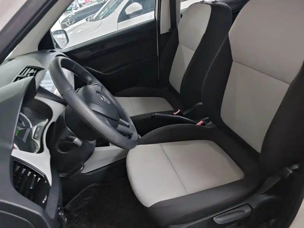 Skoda Fabia — миниатюра 15