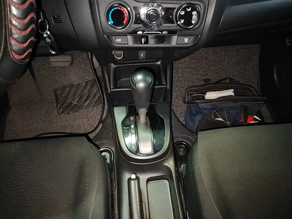 Honda Fit — миниатюра 14