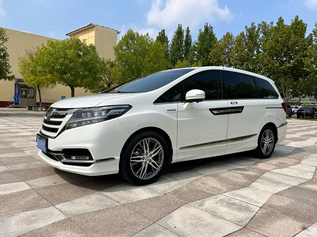 Honda Elysion — миниатюра 2