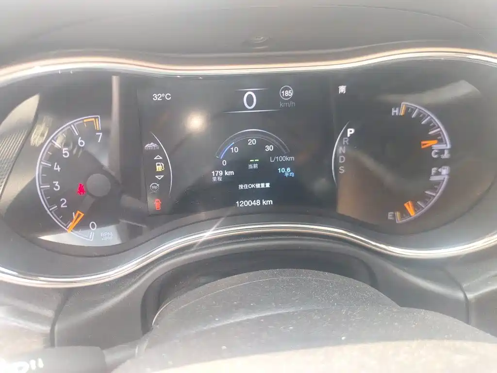 Jeep Grand Cherokee (Import) — миниатюра 12
