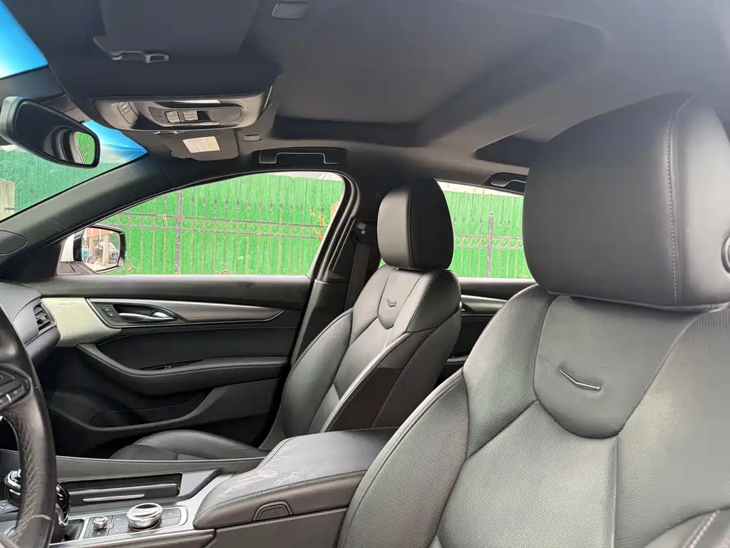 Cadillac CT5 28T Luxury Type, фото 13