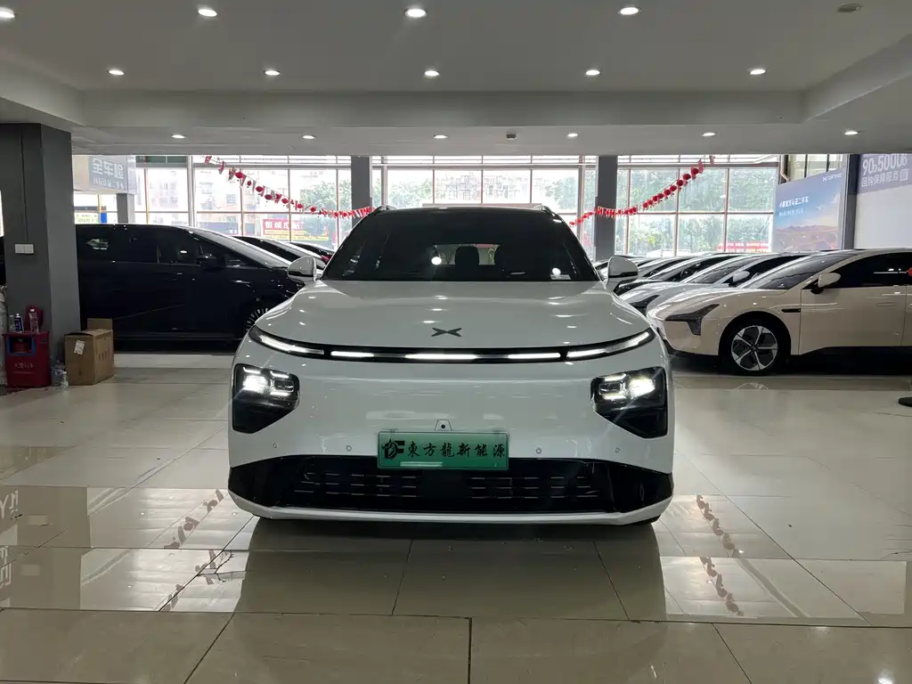 XPeng G9 — миниатюра 2