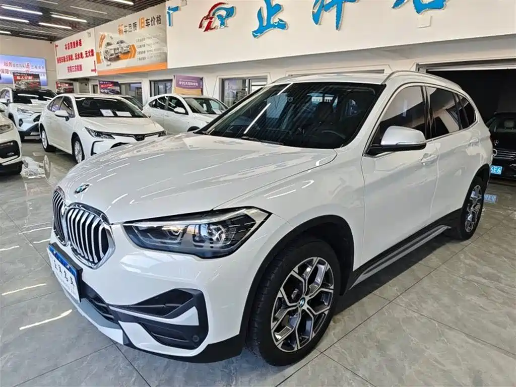 Купить BMW X1