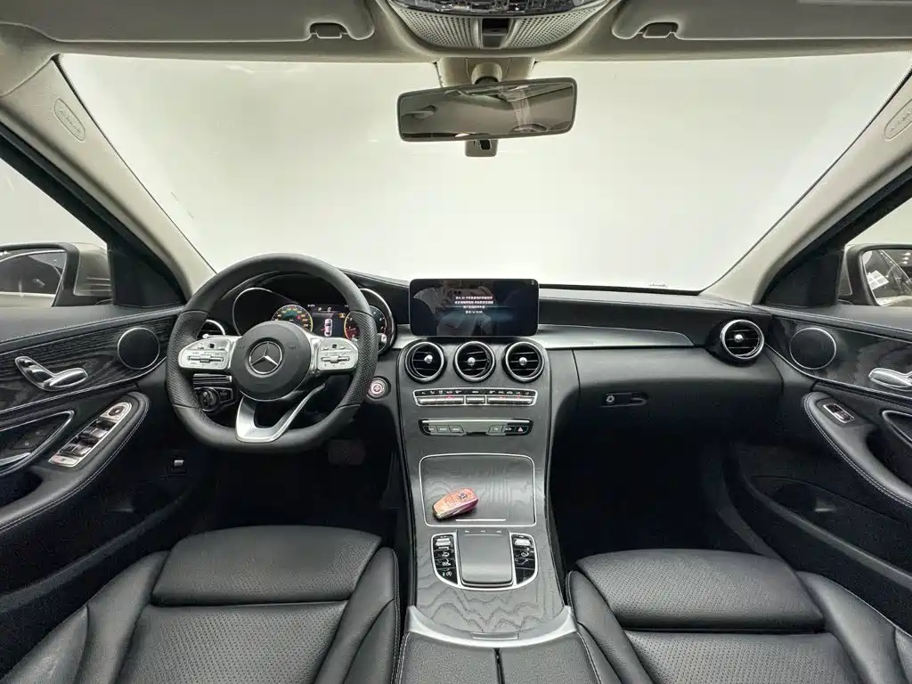 Mercedes-Benz C-Class — миниатюра 16