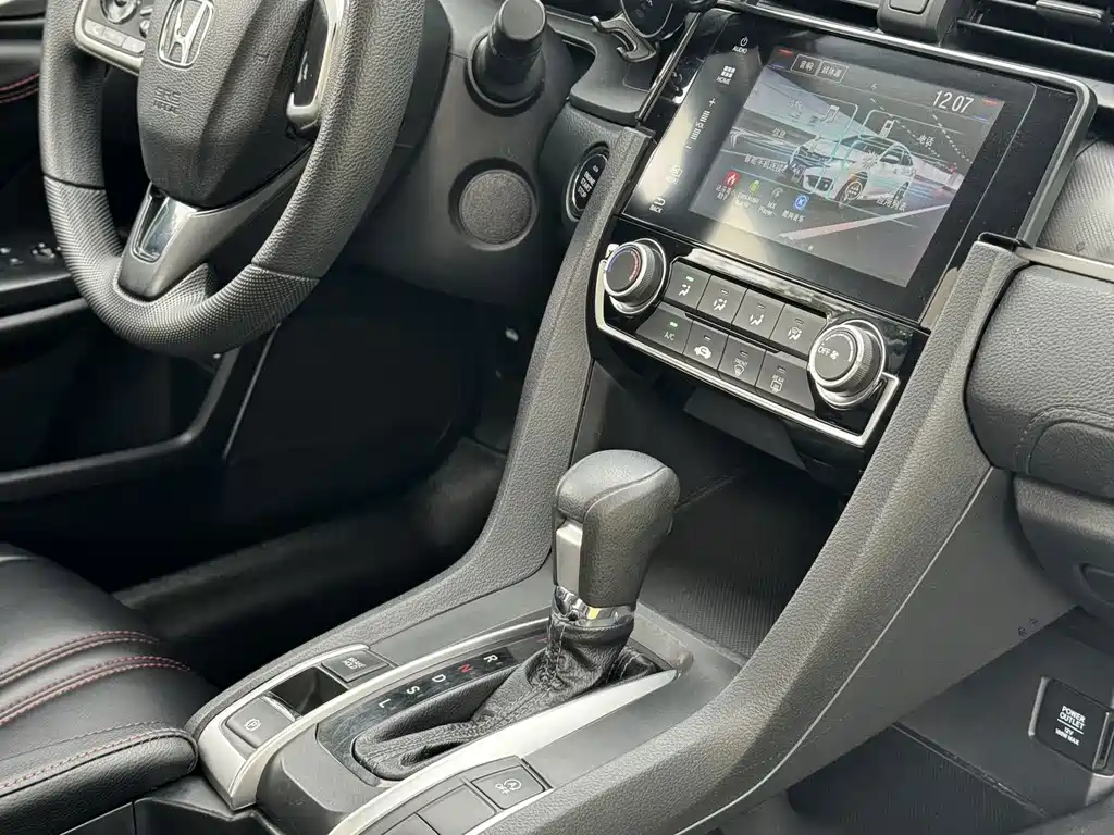 Honda Civic — миниатюра 16