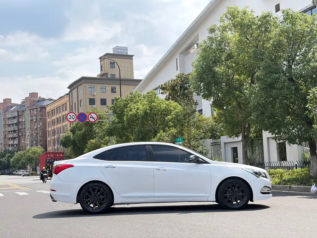 Hyundai Mistra — миниатюра 5