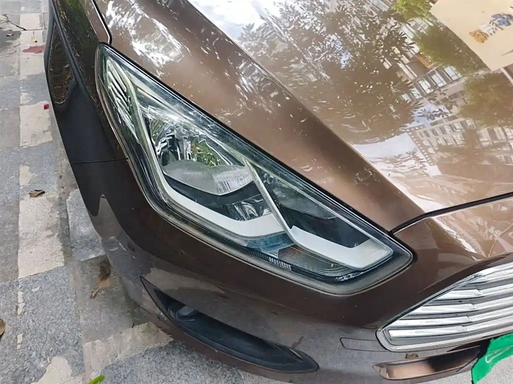 Ford Escort 2015 1.5L AT Comfort