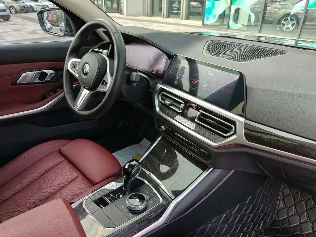 BMW 3 Series — миниатюра 28