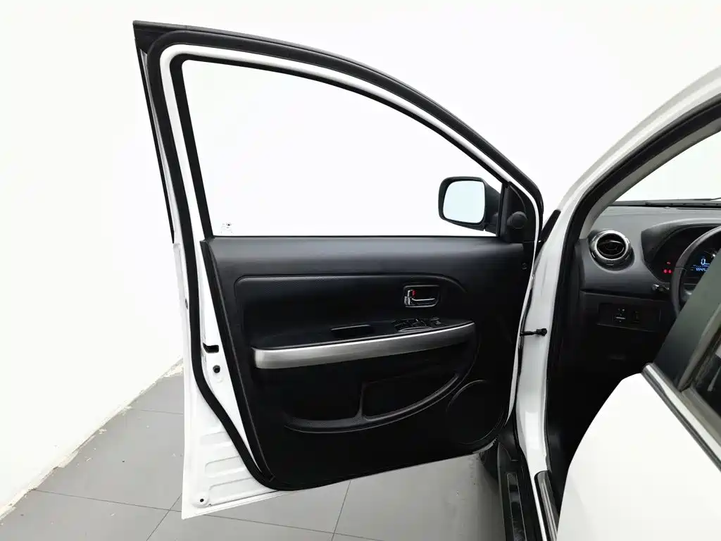 Great Wall Great Wall M4 — миниатюра 8