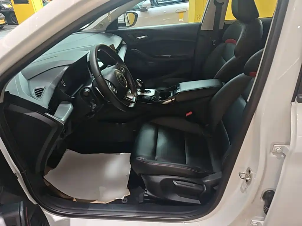 MG MG5 — миниатюра 15