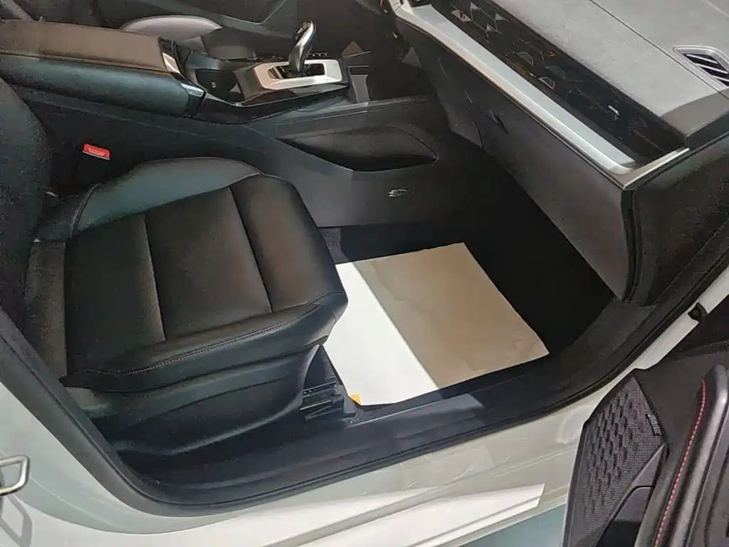 MG MG5 — миниатюра 25