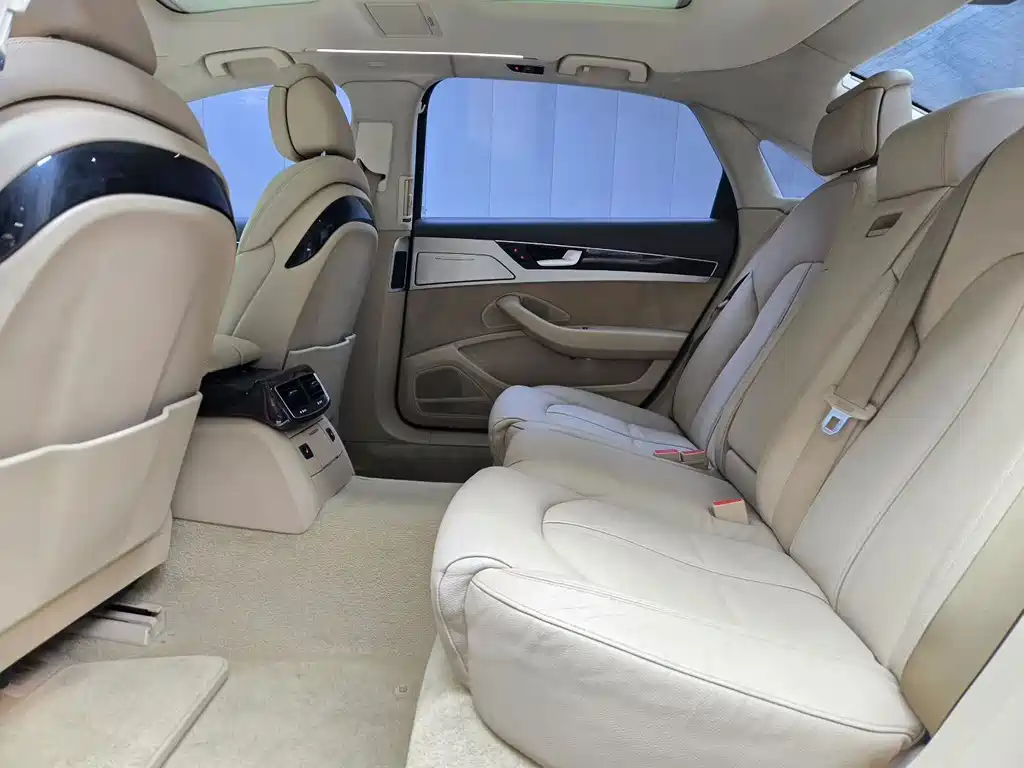 Audi A8 2011 A8L 3.0 TFSI quattro Luxury (245kW
