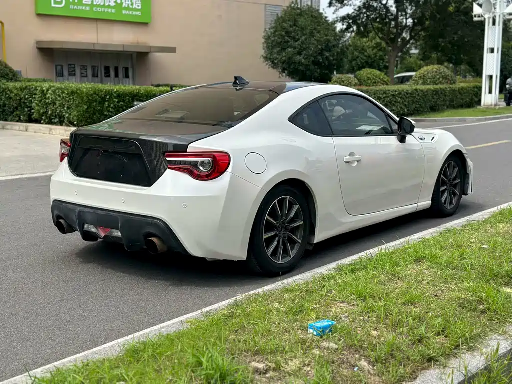 Toyota 86 — миниатюра 9