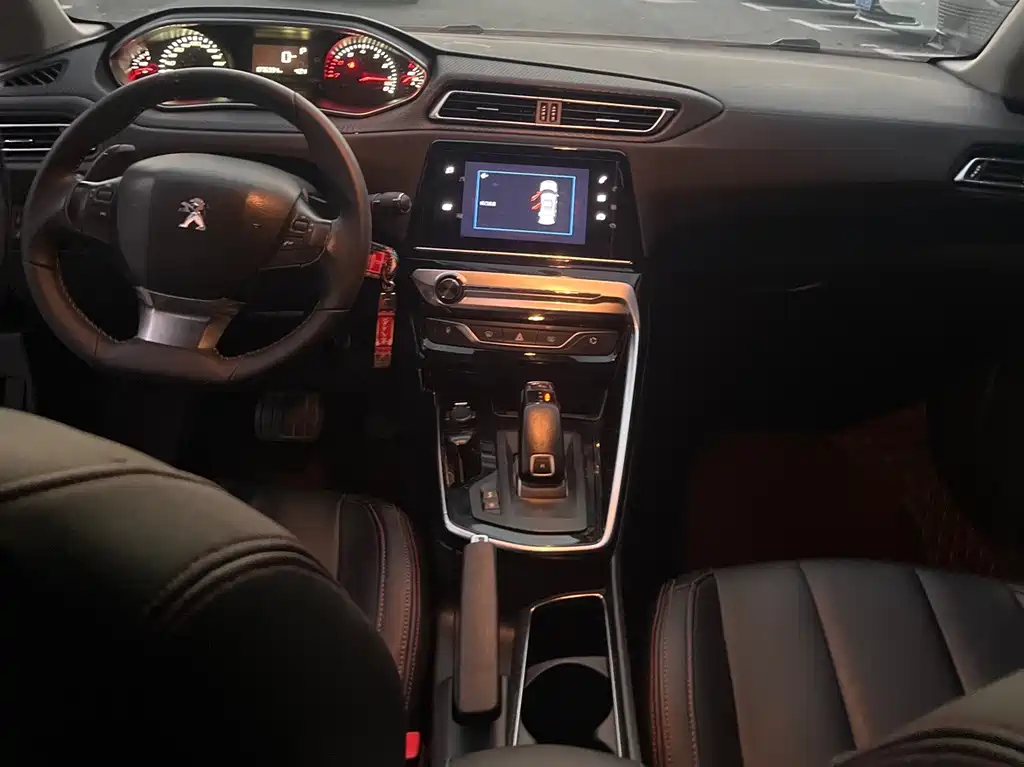 Peugeot 308 — миниатюра 10