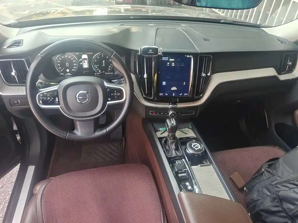 Volvo XC60 — миниатюра 10