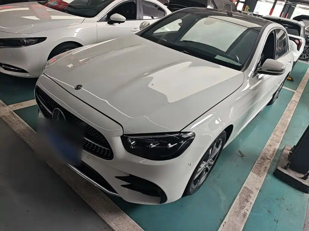 Mercedes-Benz E-Class — миниатюра 2