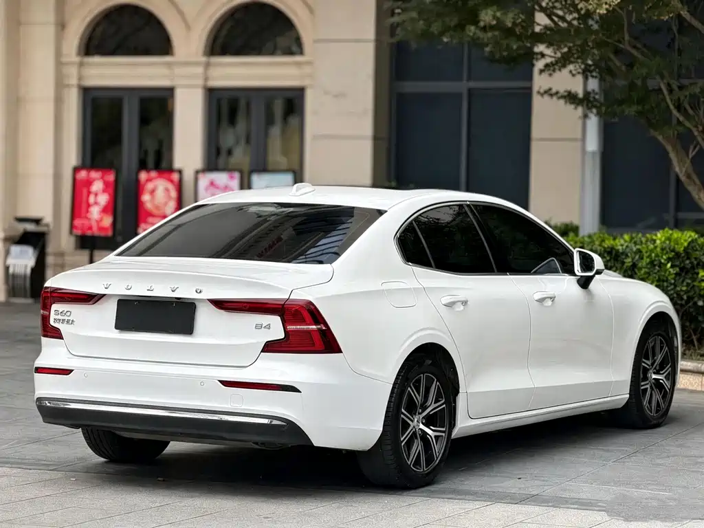 Volvo S60 — миниатюра 9