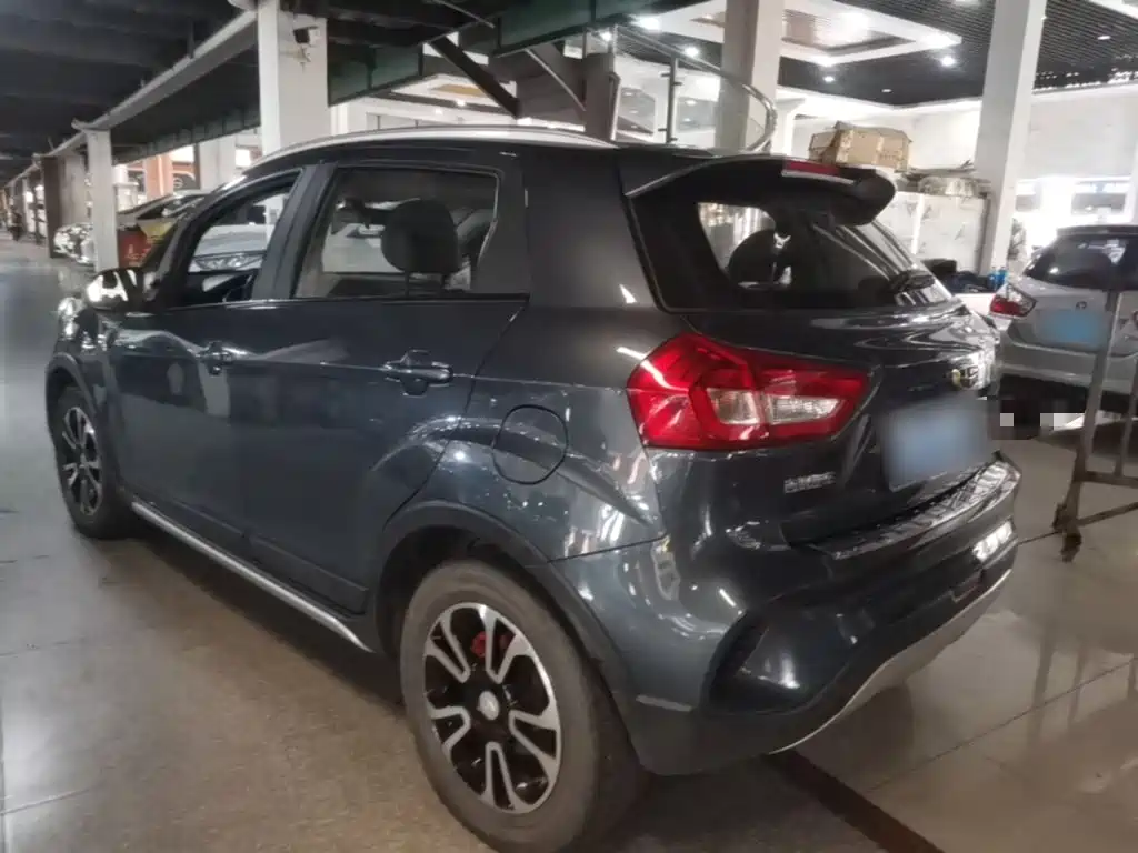 Geely Vision X3 — миниатюра 5