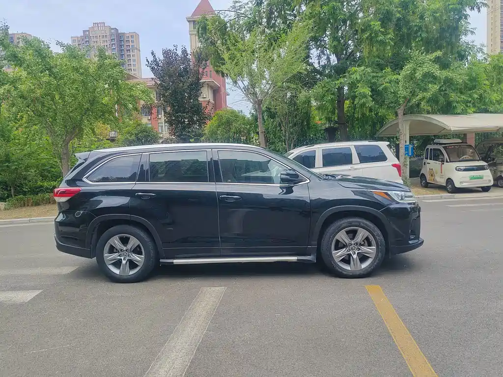 Toyota Highlander — миниатюра 8