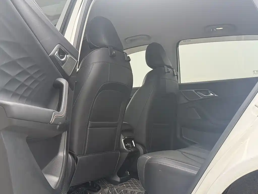 Roewe D5X DMH — миниатюра 16