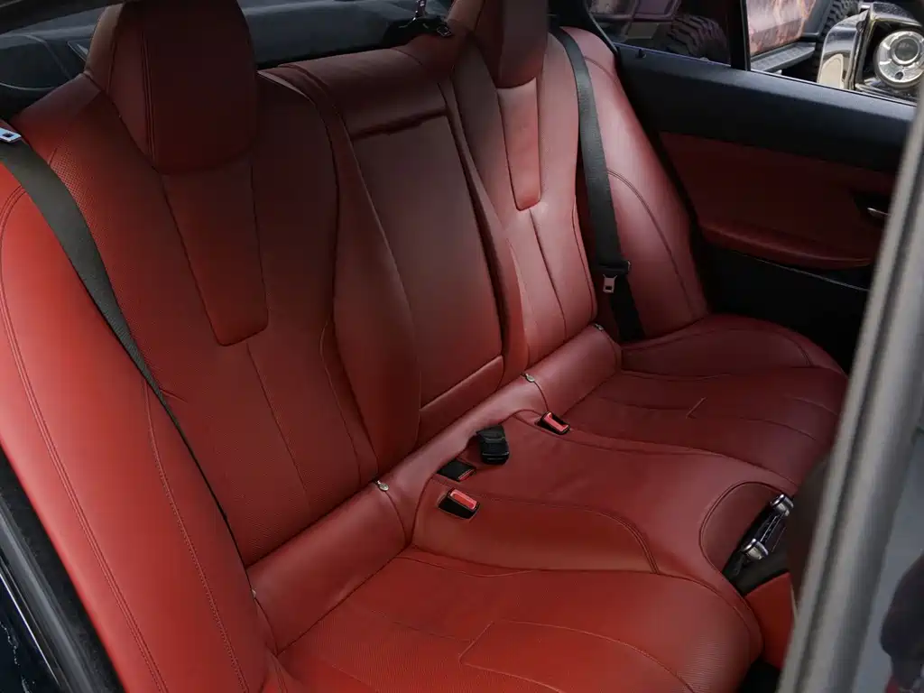 BMW M6 — миниатюра 11