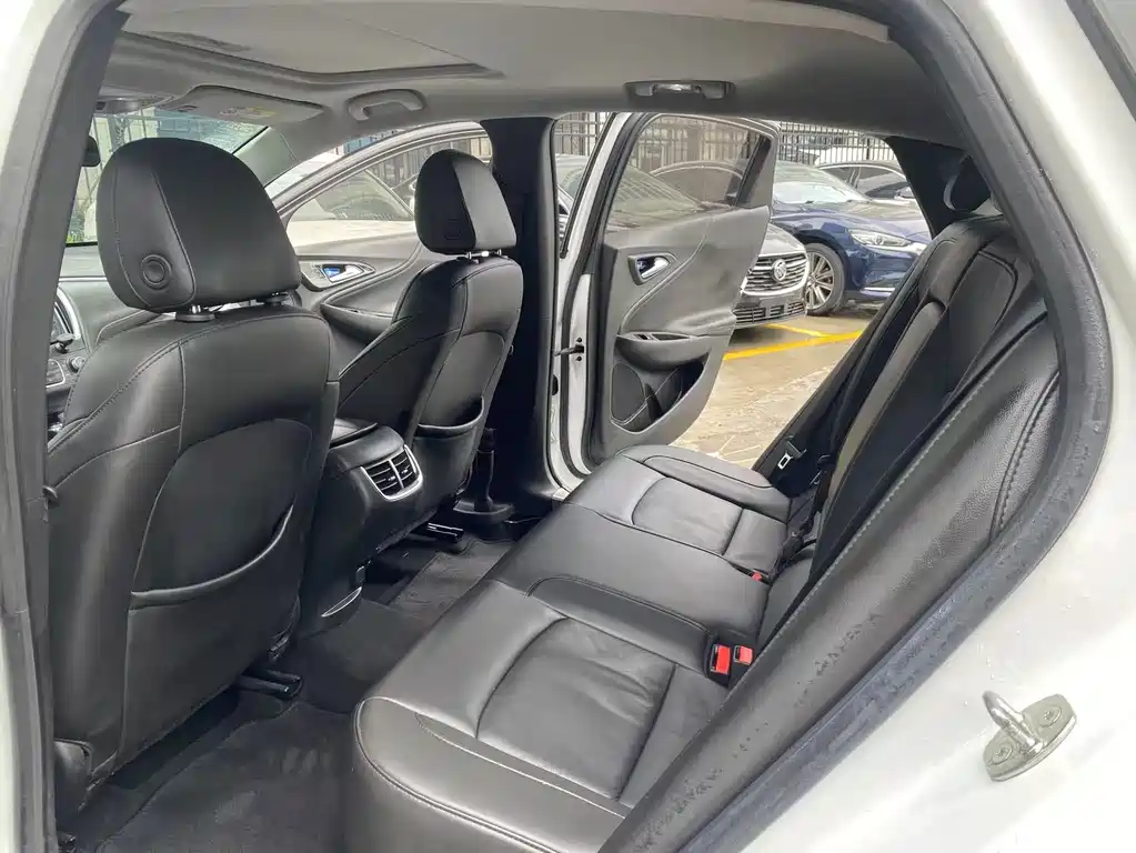 Chevrolet Malibu XL — миниатюра 11