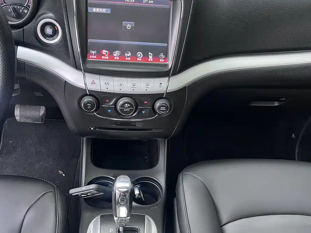 Dodge Journey 2.4L 2WD Premium Fashion Edition, фото 12