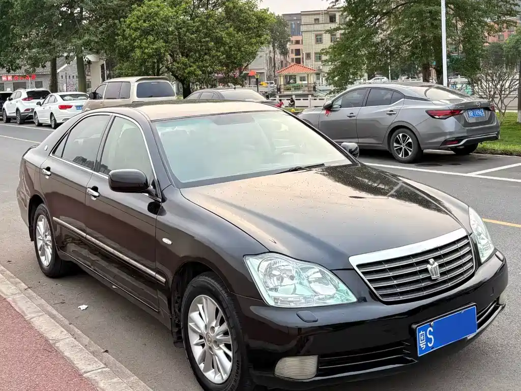 Toyota Crown 2007 3.0L Royal Saloon Fashion