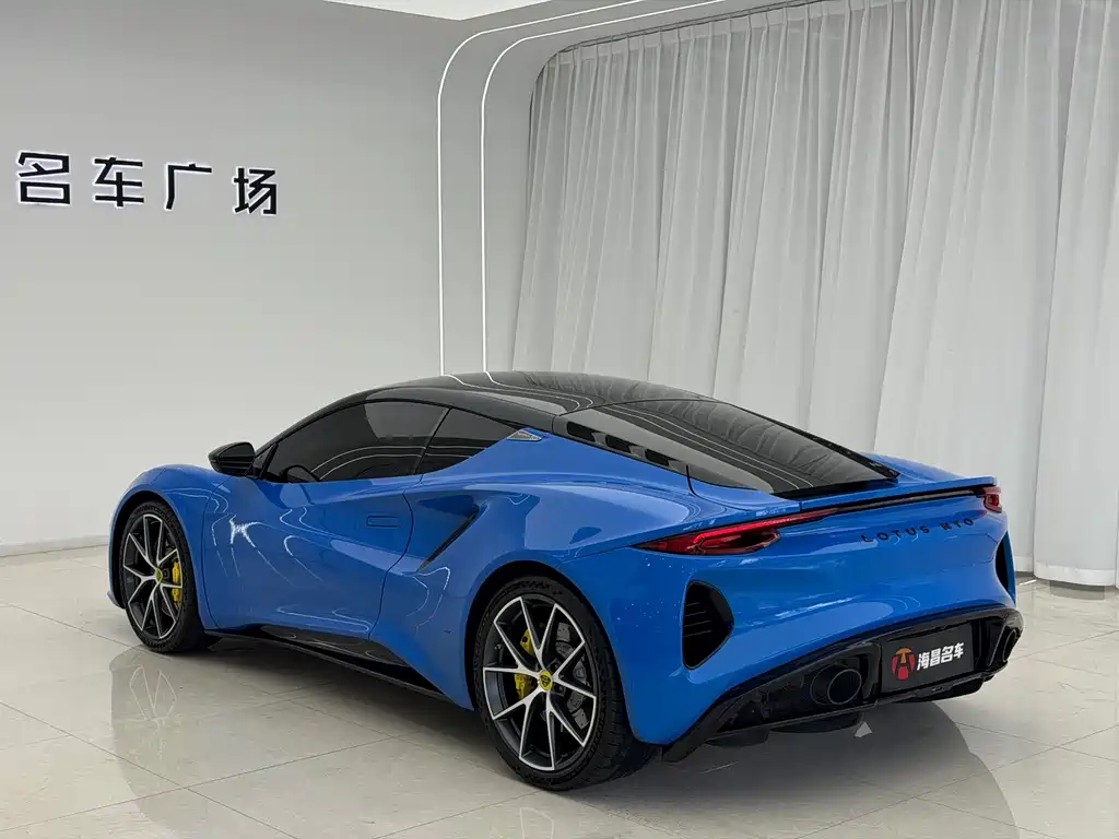 Lotus Emira — миниатюра 7