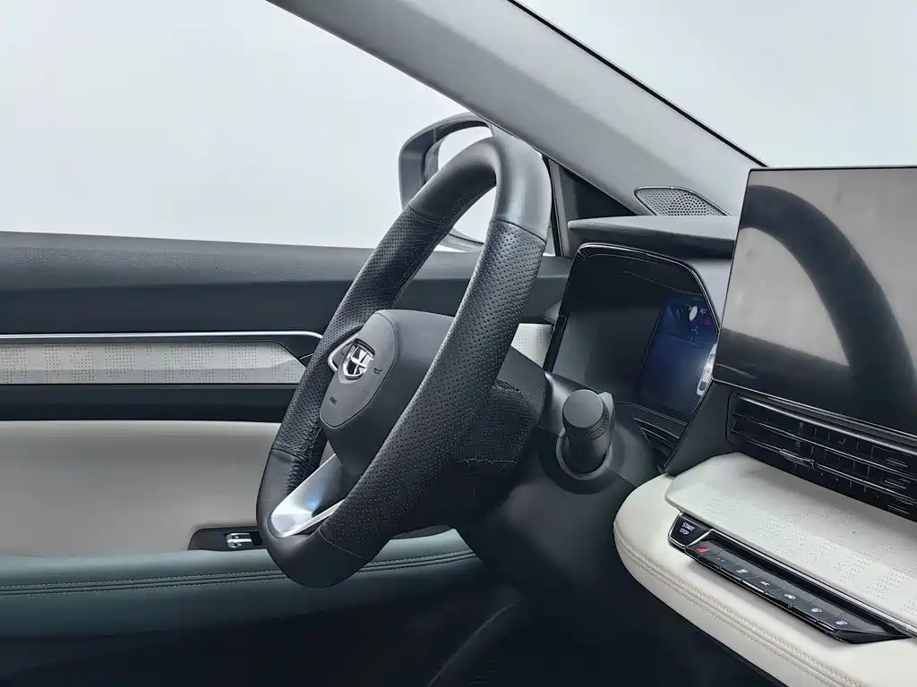 Geely L HiP — миниатюра 22