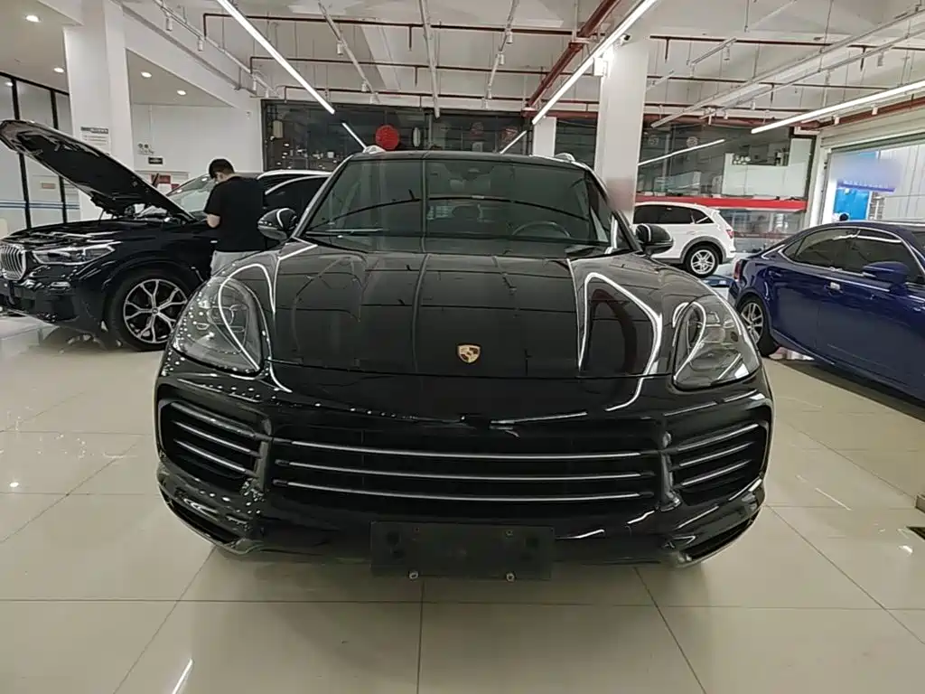 Porsche Cayenne — миниатюра 3