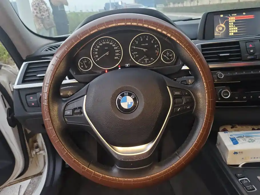 BMW 3 Series — миниатюра 15