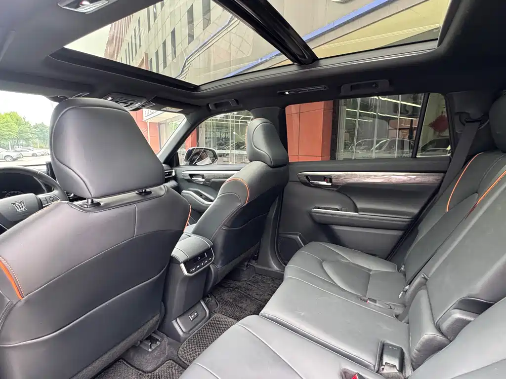 Toyota Crown Kluger — миниатюра 12