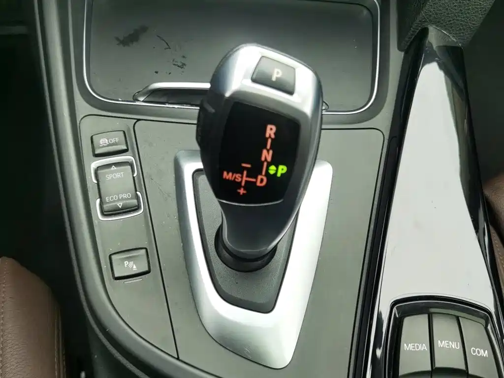 BMW 3 Series — миниатюра 13
